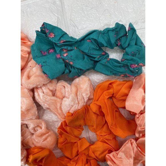 16pcs Hair Scrunchies Velvet Elastics Bobbles Ponytail Holder Hair Bands Scrunch - Picture 6 of 8